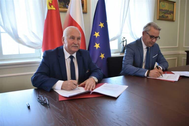 Największy na świecie dwusilnikowiec będzie mógł lądować w Szymanach. Podpisano umowę ￼