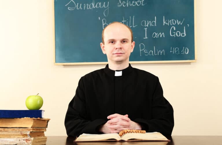 Szkolna edukacja jest źródłem odnowy religijnej? Zaskakujące wyniki badania CBOS