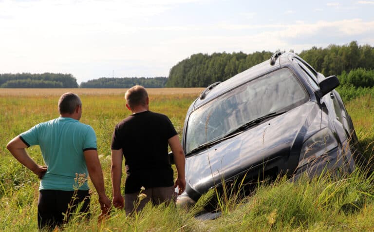 Nastolatka i jej wujek odpowiedzą za jazdę po alkoholu