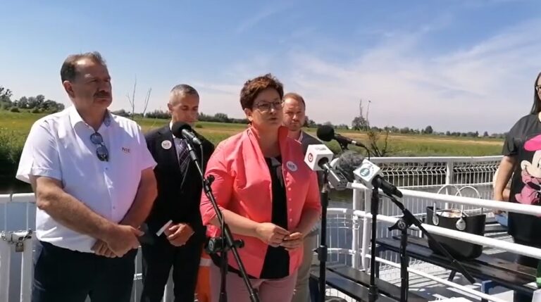 Parlamentarzyści PO, PSL i Lewicy oraz władze samorządowe Elbląga: nie dopuścimy by PiS przejął port