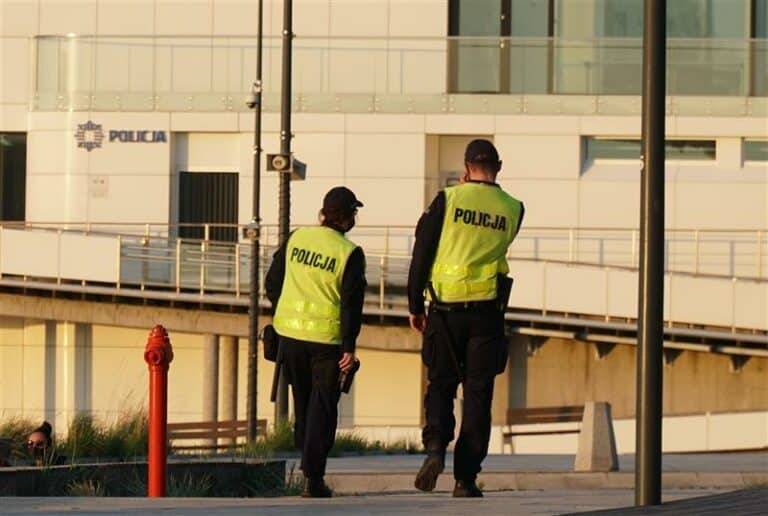 Rozwijaj karierę w policji: szeroki zakres doskonalenia umiejętności