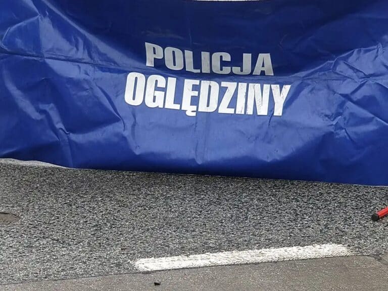 Przez osiem godzin na chodniku leżało ciało mężczyzny
