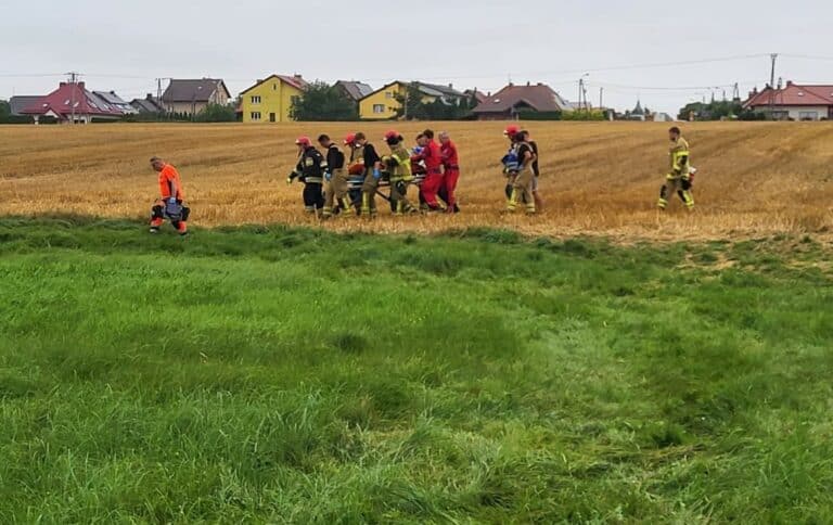 Tarzał się w ognisku, ciężko poparzony trafił do szpitala