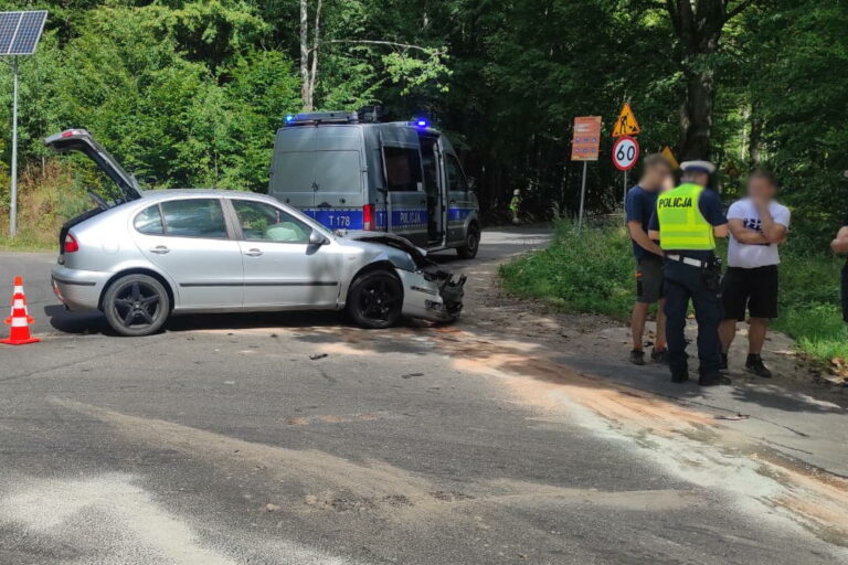 36-latek kierujący Hondą nie zastosował się do znaku B-20 &bdquo;STOP&rdquo;