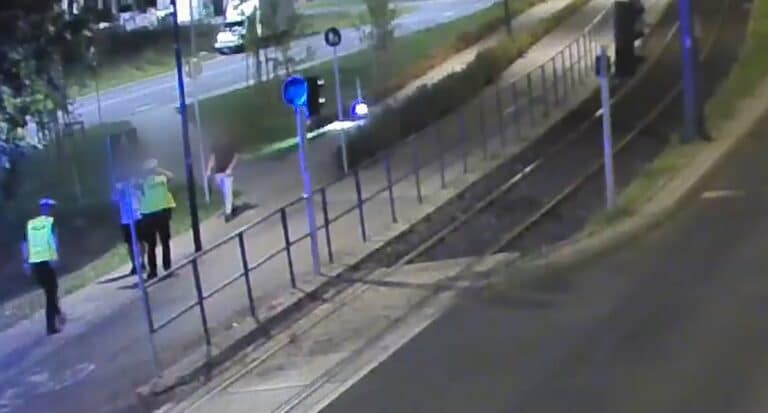 23-latek jechał hulajnogą na ul. Tuwima. Dostał mandaty w łącznej kwocie 2,8 tys. zł
