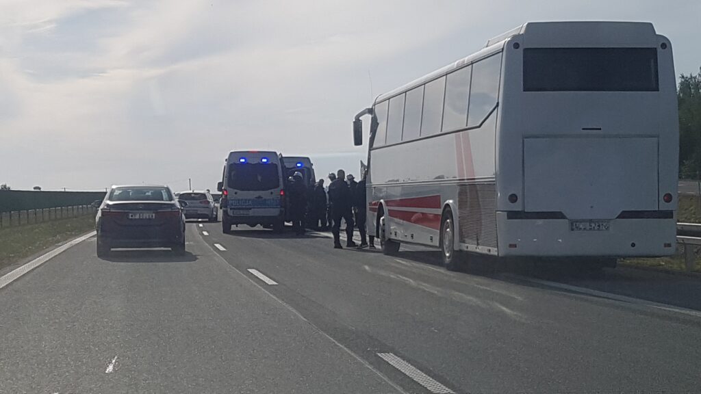40 kiboli zaatakowało autobus z Olsztyna na S7 sport Olsztyn, Wiadomości