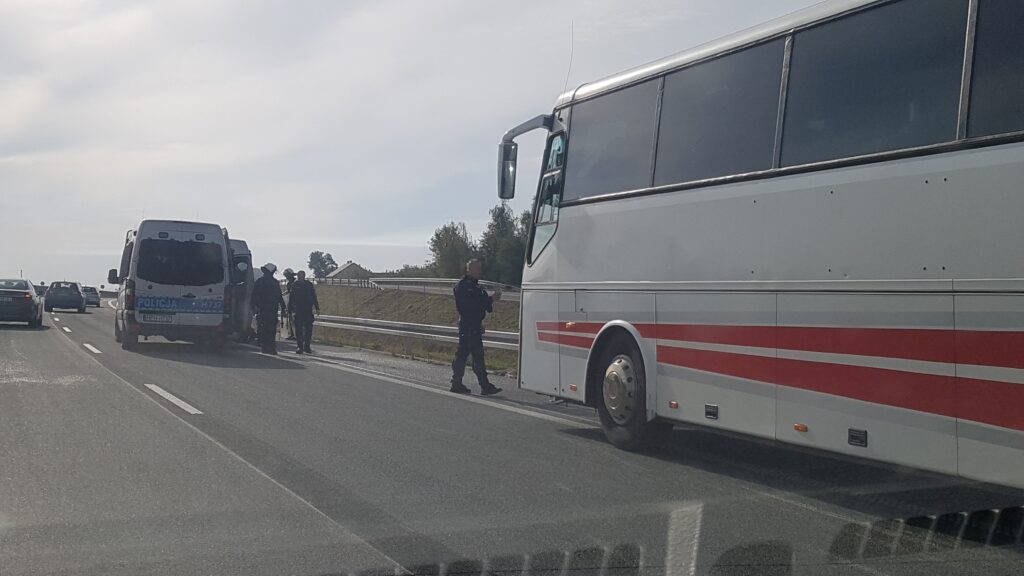 40 kiboli zaatakowało autobus z Olsztyna na S7 sport Olsztyn, Wiadomości