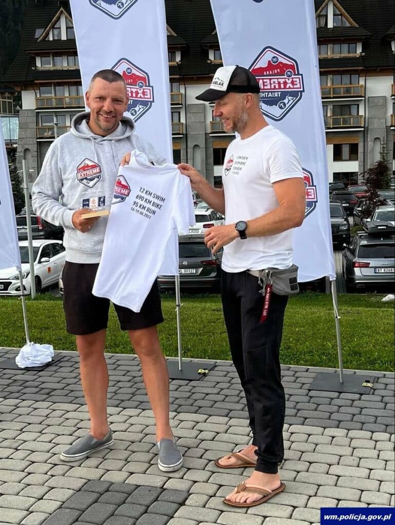 Policjant z Olsztyna pokonał 12 km wpław, 690 km na rowerze i 95 km biegiem sport Olsztyn, Wiadomości