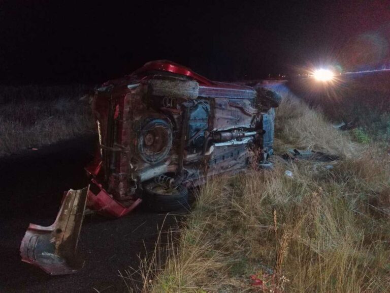 Samochodem renault kierował 29-letni mężczyzna, który jechał z żoną i 4-letnim dzieckiem