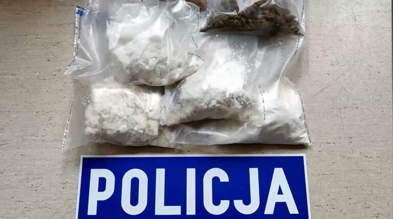 Nowy narkotyk zalewa Olsztyn? Akcja kryminalnych na ul. Kołobrzeskiej