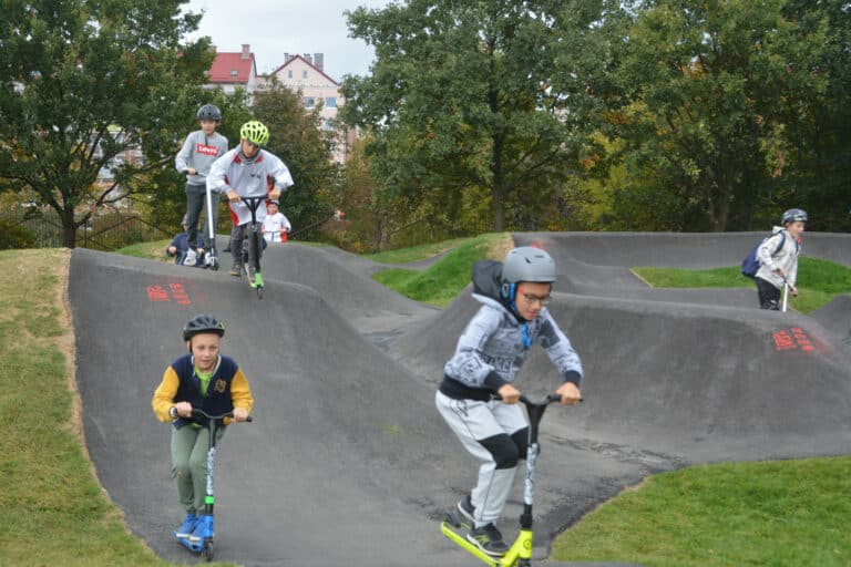 Przy Szkole Podstawowej nr 34 powstał kolejny Pumptrack