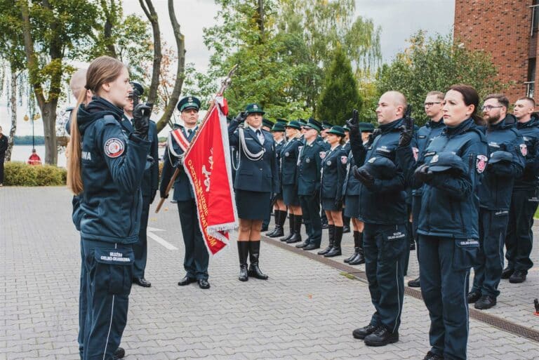 Szukasz ciekawej i pełnej wyzwań pracy? Trwa rekrutacja do Służby Celno-Skarbowej