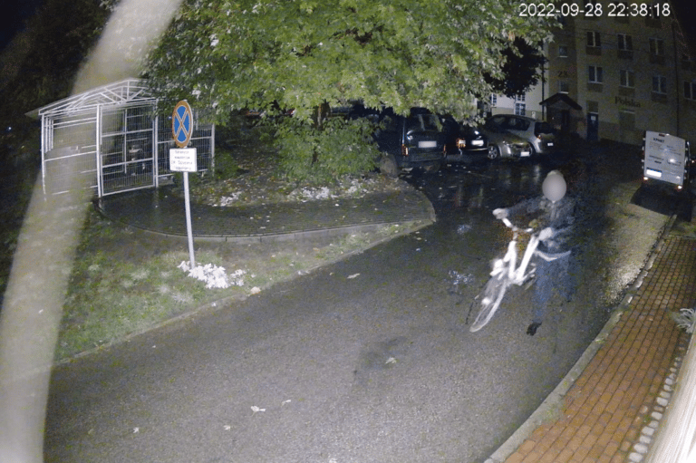 Synek razem z mamusią ukradli rower