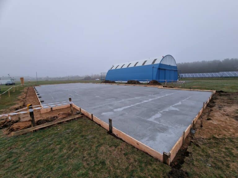 Trwa rozbudowa lotniska w Gryźlinach pod Olsztynem. Będzie mogło na nim lądować więcej samolot&oacute;w