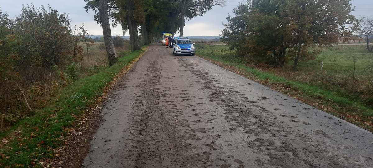 Rolnik zabłocił drogę, rowerzysta ma złamaną łopatkę wypadek Olsztyn, Szczytno, Wiadomości