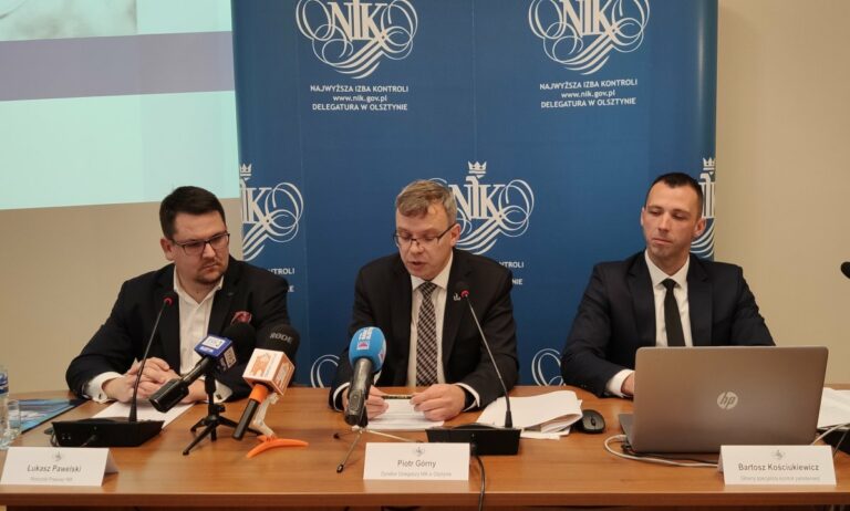 Olsztyńska delegatura NIK przedstawiła wyniki raportu dotyczące usuwania w całym kraju azbestu