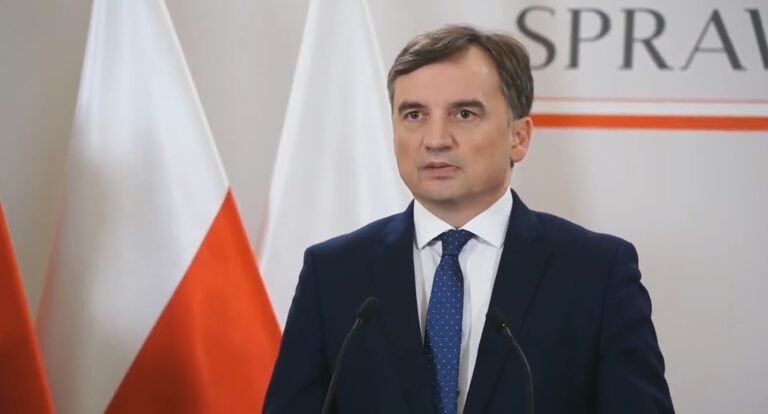 Ostrzejsze prawo? Minister Ziobro chce zmienić Kodeks karny „w obronie chrześcijan”