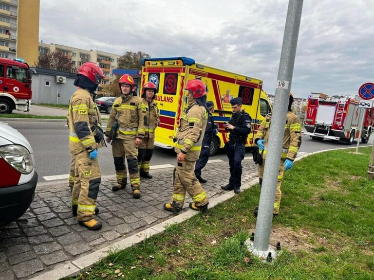 19-latek podpalił się przy dystrybutorze i wbiegł do budynku stacji benzynowej