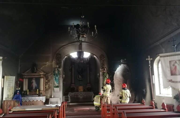 Coś niespotykanego? Pożar kościoła w Dniu Niepodległości z zaskakującym zakończeniem