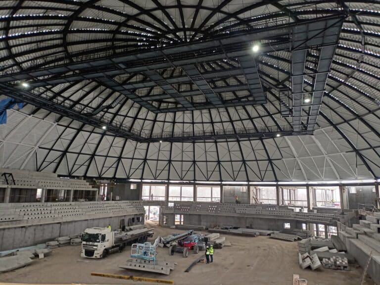 Kiedy otwarcie? Zakończono prace przy budowie konstrukcji kopuły Hali Uranii