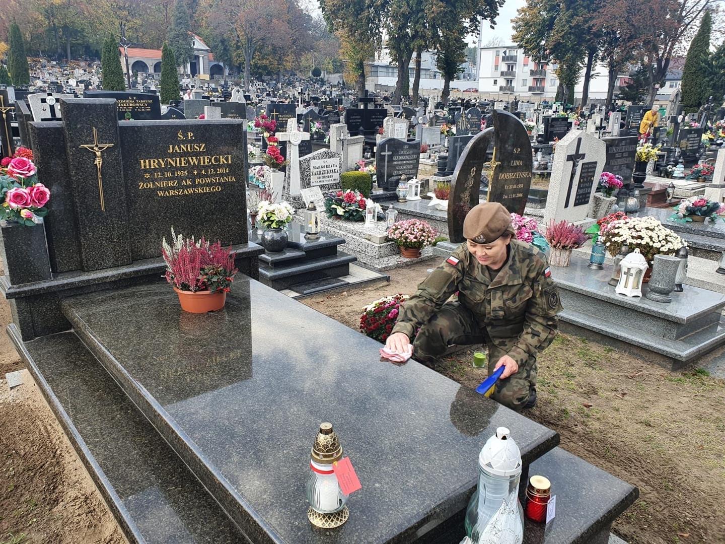 Terytorialsi uporządkowali żołnierskie groby wojsko Olsztyn, Wiadomości, zPAP