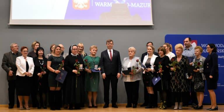 Wojewoda wręczył nagrody i wyr&oacute;żnienia Amicus Bonus