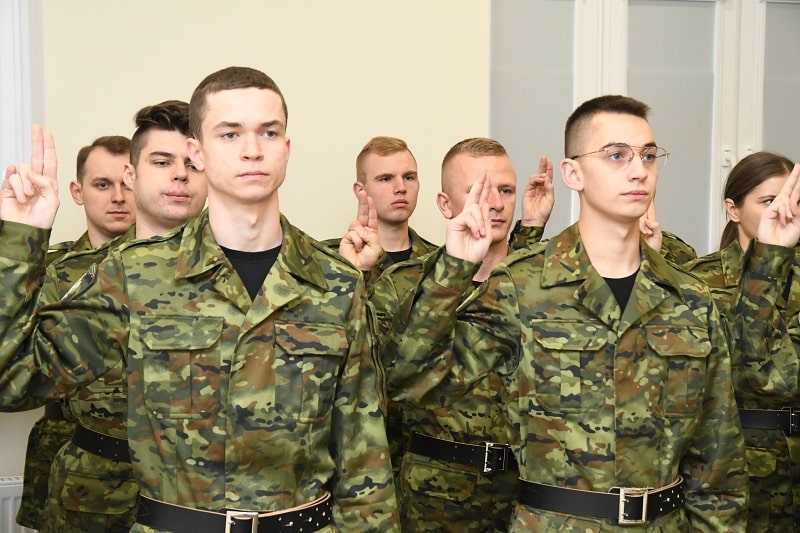29 nowych funkcjonariuszy dołączyło do Warmińsko-Mazurskiego Oddziału Straży Granicznej straż graniczna Wiadomości