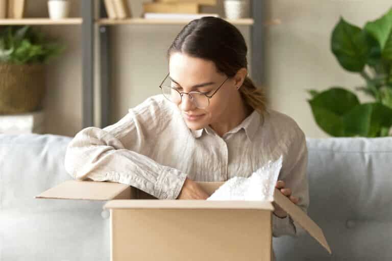 Jak wybrać najlepszą opcję wysyłki paczki? Sposób na łatwą i bezpieczną wysyłkę