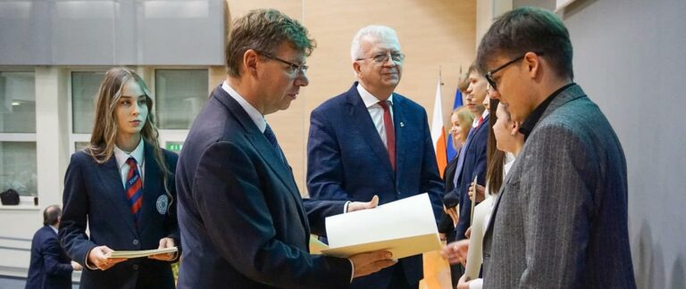 Stypendia Premiera dla uczni&oacute;w z naszego wojew&oacute;dztwa