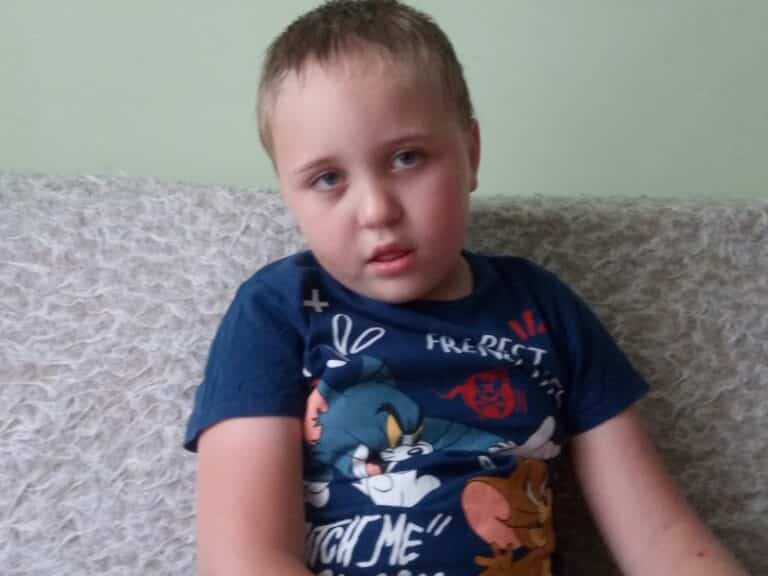 Miesiąc przed 2. urodzinami Jaruś doznał urazu głowy. Jego marzeniem jest własny laptop