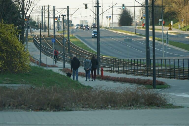 Na Jarotach powstaną wysokie bloki? Mieszkańcy protestują