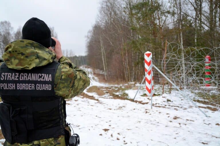 Straż Graniczna podpisała umowę na budowę bariery elektronicznej na granicy z Rosją