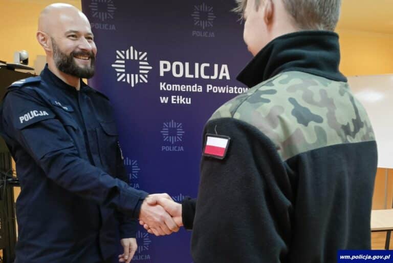 16-latek rzucił się na złodzieja sklepowego przez co spóźnił się na matematykę