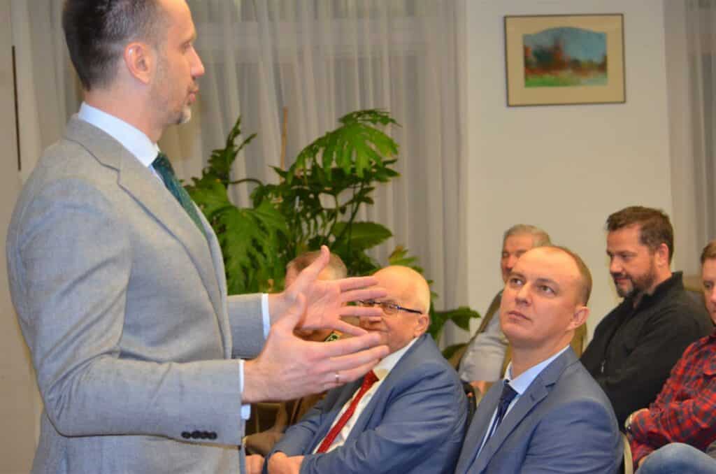 Wiceminister Kowalski ogłosił w Olsztynie powołanie Komitetu Obrony Wyborów. Poszukiwani członkowie polityka Olsztyn, Wiadomości