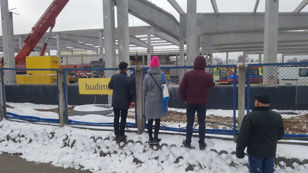Wypadek na budowie zajezdni tramwajowe. Dramatyczna akcja ratunkowa tramwaje Olsztyn, Wiadomości