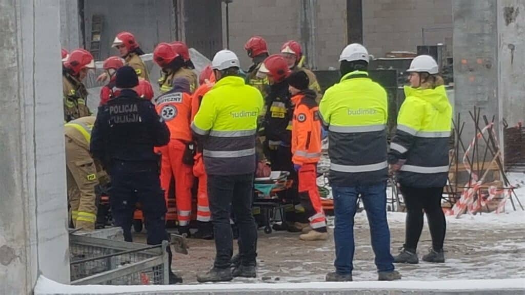 Wypadek na budowie zajezdni tramwajowe. Dramatyczna akcja ratunkowa tramwaje Olsztyn, Wiadomości