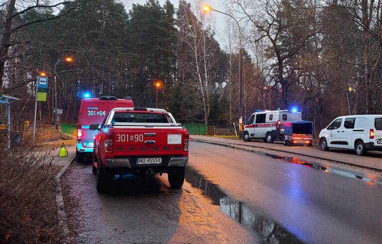 Strażacy usuwali skutki zanieczyszczenia rzeki Łyny