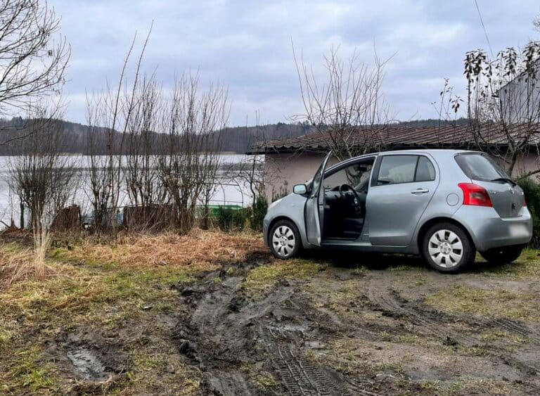 29-letni wnuczek okradł dziadka. Zabrał mu samoch&oacute;d
