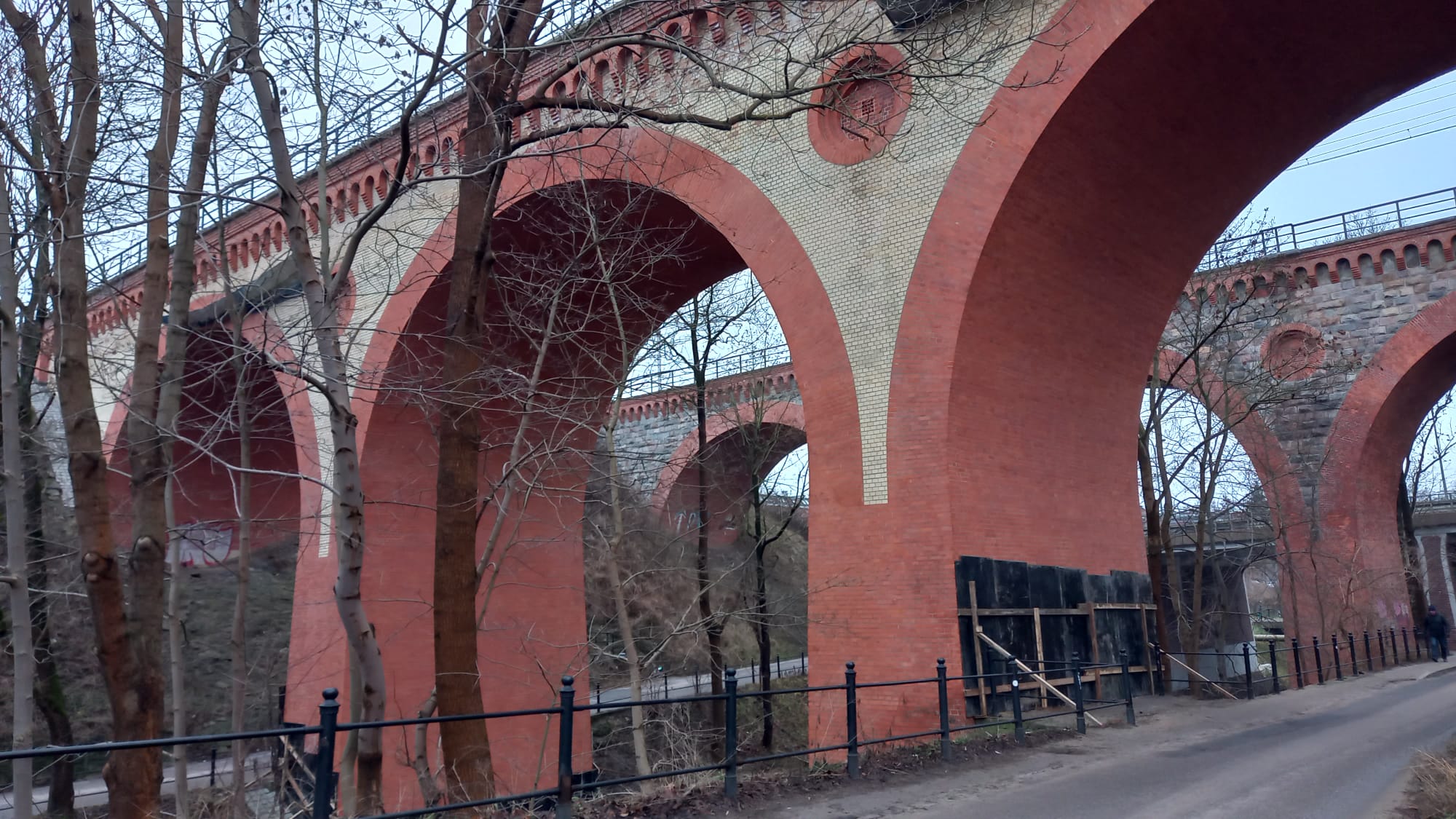 Tajemnicze obiekty przy słynnych olsztyńskich wiaduktach remont Olsztyn, Wiadomości, zShowcase