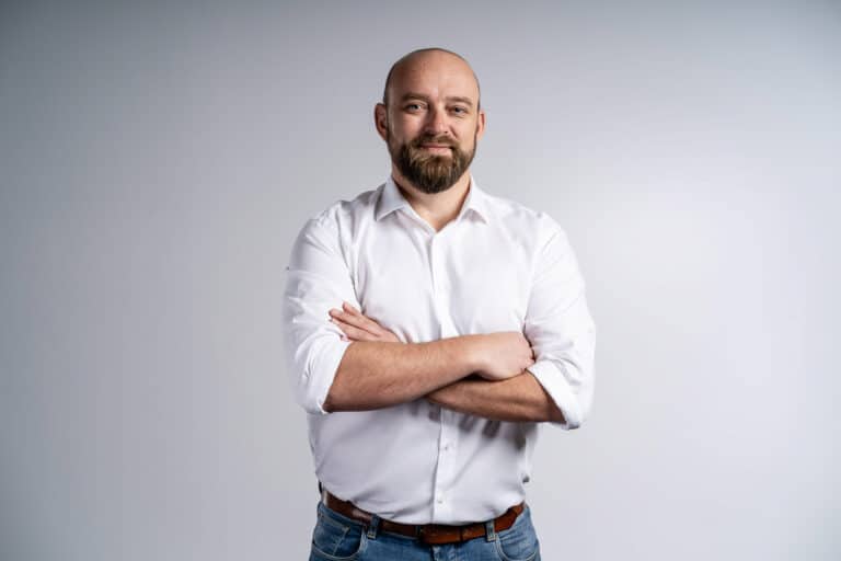 Agent nieruchomości z Olsztyna chce schudnąć. I założył się o to z internautami