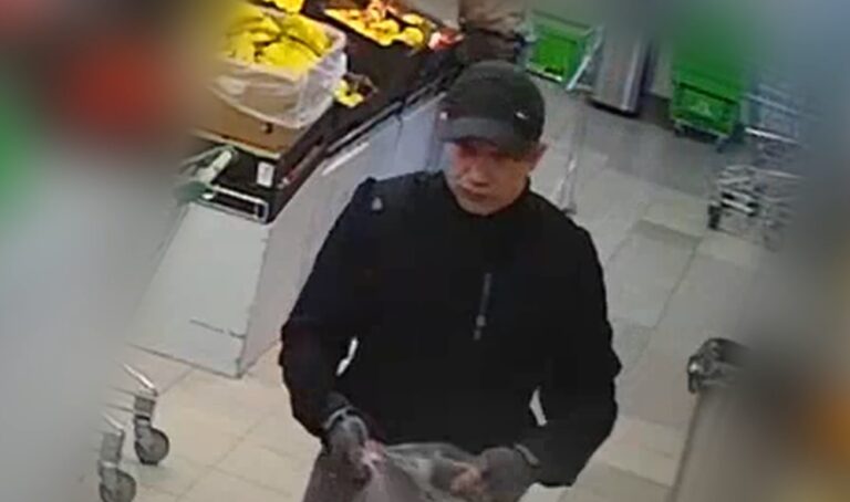 Olsztyńscy policjanci badają okoliczności tej bulwersującej sprawy i udostępnili nagranie wideo