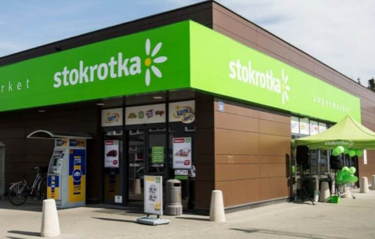 Rabowali Stokrotkę i zaatakowali policjanta. Prokurator ich wypuścił i znowu okradli