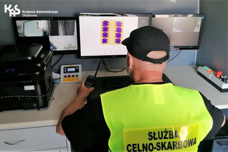 Kontrola na S7 ujawnia nielegalny biznes z odpadami samochodowymi