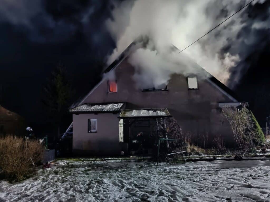 W wyniku pożaru ucierpiały dwie rodziny pożar Ostróda, Wiadomości