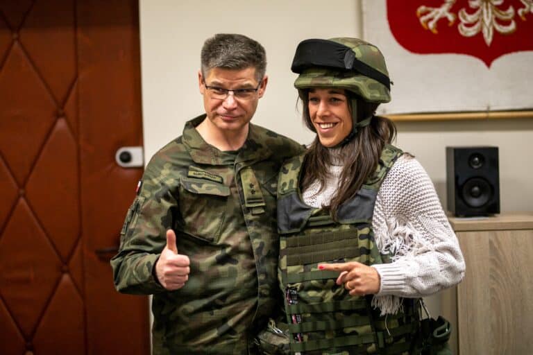 Joanna Jędrzejczyk w wojsku? Mistrzyni postanowiła działać