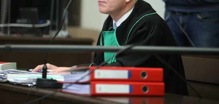 Bezwzględny wyrok dla dwóch sprawców brutalnego zabójstwa: 14 lat więzienia potwierdzone