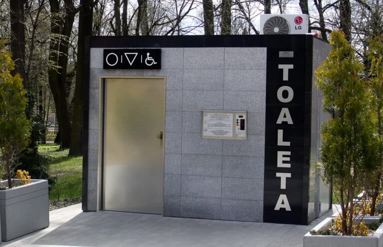Olsztyn chce wynajmować od przedsiębiorc&oacute;w toalety