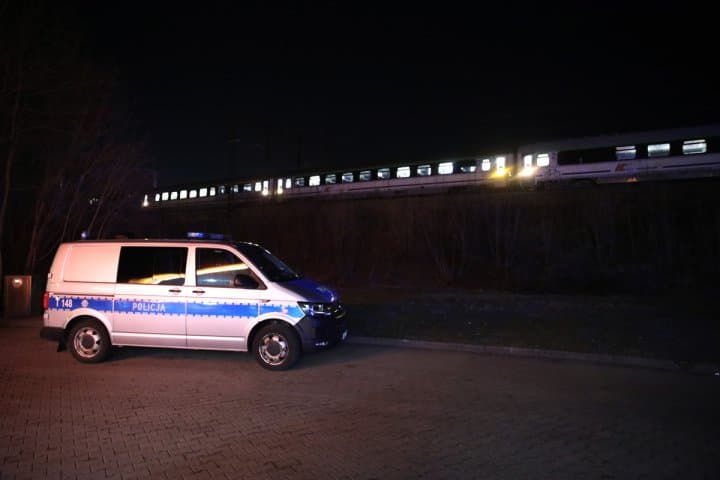 Tragedia na ul. Sielskiej. Człowiek wtargnął pod pędzący pociąg samobójstwo Olsztyn, Wiadomości
