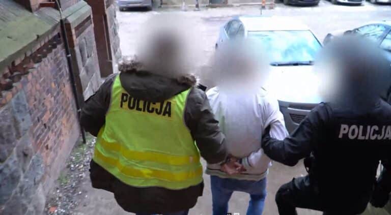 Nowe informacje ws. koszmaru na Jarotach. Ogolili 34-latce głowę i rozebraną wyrzucili na ulicę