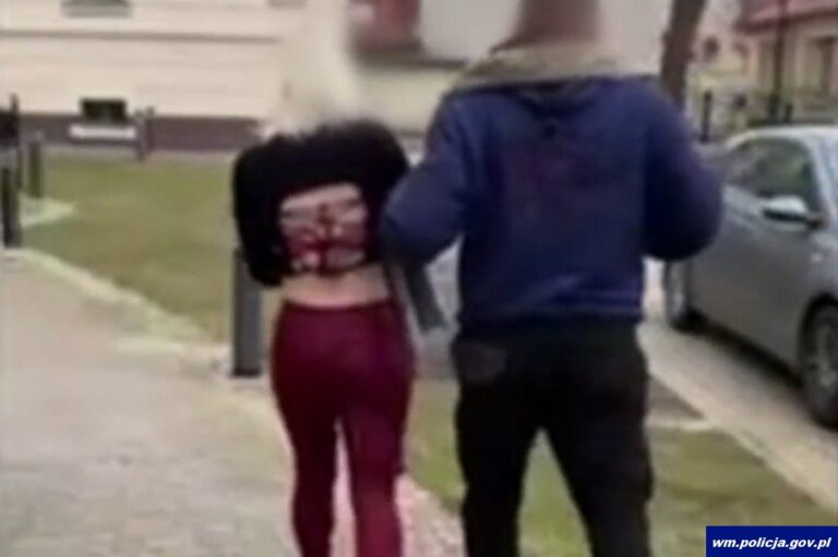 82-latka o krok od utraty majątku! 23-latka przyłapana